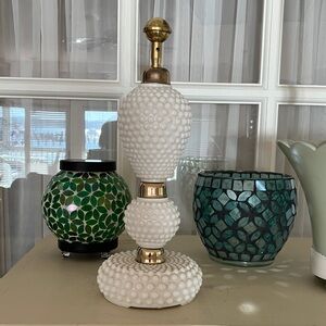 Hobnail Base Originally For Scale. Beautiful Display Piece